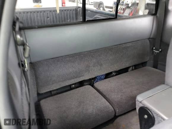 1998 Dodge Dakota SLT z VIN 1B7GL22Y9WS688713, wystawiony jako Copart lot #44952955 z przebiegiem 106 102 mil mil oraz Szkoda całkowita • Salvage title. Historia ofert i sprzedaży dostępna na DreamBid. Obrazek 10.