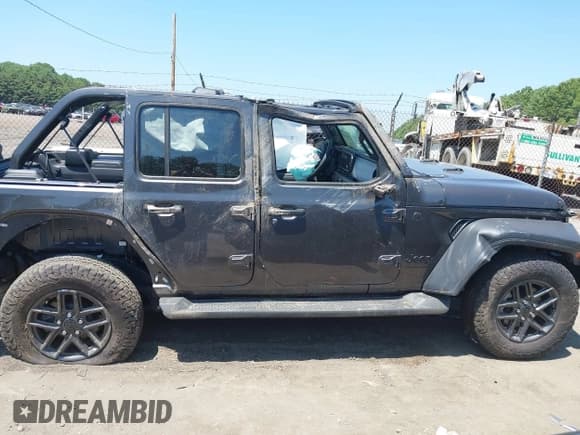 ✅ 2024 Jeep Wrangler Sport S • VIN: 1C4PJXDNXRW360994 • Лот: 42508320. Опубликован ранее на IAAI с пробегом 11 087 миль. Бесплатный доступ к архиву аукционных продаж из США и подробный отчёт об истории автомобиля на DreamBid. Изображение 14.