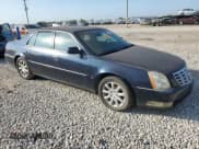 ✅ 2007 Cadillac DTS Luxury I • VIN: 1G6KD57YX7U184875 • Lot: 85946935. Wystawiony na Copart z przebiegiem 217 362 mil. Bezpłatny archiwum sprzedaży aukcyjnych z USA i szczegółowy raport historii pojazdu na DreamBid. Zdjęcie 4.