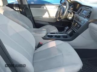 ✅ 2016 Hyundai Sonata SE • VIN: 5NPE24AF1GH401581 • Лот: 43415050. Опубликован ранее на IAAI с пробегом 167 500 миль. Бесплатный доступ к архиву аукционных продаж из США и подробный отчёт об истории автомобиля на DreamBid. Изображение 5.