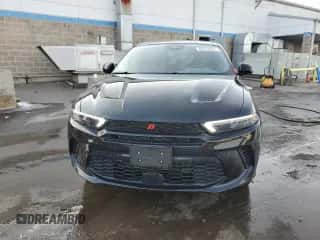 2024 Dodge Hornet R/T Plus z VIN ZACPDFDW2R3A10998, wystawiony jako Copart lot #46310575 z przebiegiem 11 231 mil mil oraz Szkoda całkowita • Salvage title. Historia ofert i sprzedaży dostępna na DreamBid. Obrazek 5.