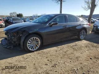 ✅ 2021 Lexus ES 300h Luxury • VIN: 58AEA1C16MU013027 • Lot: 46533605. Wystawiony na Copart z przebiegiem 71 473 mil. Bezpłatny archiwum sprzedaży aukcyjnych z USA i szczegółowy raport historii pojazdu na DreamBid. Zdjęcie 1.