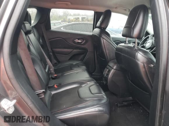 ✅ 2020 Jeep Cherokee Trailhawk • VIN: 1C4PJMBX1LD504003 • Lot: 51908375. Wystawiony na Copart z przebiegiem 164 805 mil. Bezpłatny archiwum sprzedaży aukcyjnych z USA i szczegółowy raport historii pojazdu na DreamBid. Zdjęcie 11.