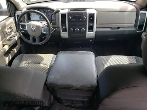 ✅ 2009 Dodge 1500 SLT • VIN: 1D3HV13T09S717944 • Lot: 50044105. Wystawiony na Copart z przebiegiem 116 553 mil. Bezpłatny archiwum sprzedaży aukcyjnych z USA i szczegółowy raport historii pojazdu na DreamBid. Zdjęcie 8.