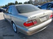✅ 2001 Mercedes-Benz E 320 • VIN: WDBJF65J01B222081 • Лот: 43787442. Опубликован ранее на IAAI с пробегом 152 876 миль. Бесплатный доступ к архиву аукционных продаж из США и подробный отчёт об истории автомобиля на DreamBid. Изображение 3.