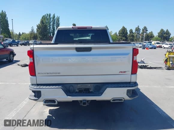 ✅ 2021 Chevrolet Silverado 1500 RST • VIN: 3GCUYEET4MG138815 • Lot: 42207861. Wystawiony na IAAI z przebiegiem 77 700 mil. Bezpłatny archiwum sprzedaży aukcyjnych z USA i szczegółowy raport historii pojazdu na DreamBid. Zdjęcie 15.