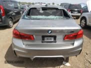 ✅ 2018 BMW M5 • VIN: WBSJF0C50JB283220 • Lot: 62178853. Wystawiony na Copart z przebiegiem Nie podano. Bezpłatny archiwum sprzedaży aukcyjnych z USA i szczegółowy raport historii pojazdu na DreamBid. Zdjęcie 6.