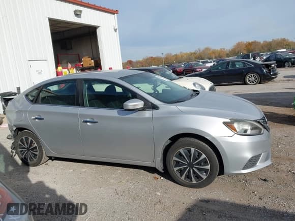 ✅ 2016 Nissan Sentra SV • VIN: 3N1AB7AP6GY301877 • Lot: 43641810. Listed on IAAI with 86,853 mi. Free auction sales archive from the USA and detailed vehicle history report at DreamBid. Image 14.