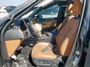 ✅ 2024 Mazda CX-90 S Premium Plus • VIN: JM3KKEHC6R1109107 • Lot: 84253505. Wystawiony na Copart z przebiegiem Nie podano. Bezpłatny archiwum sprzedaży aukcyjnych z USA i szczegółowy raport historii pojazdu na DreamBid. Zdjęcie 7.