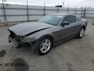 2014 Ford Mustang V6 с VIN 1ZVBP8AM1E5224499, выставлен на аукционе Copart как лот 81845745 с пробегом 169 504 миль миль и Списание • Salvage title. История ставок и продаж доступна на DreamBid. Изображение 1.