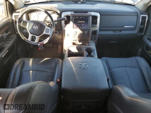 ✅ 2018 Ram 2500 Laramie • VIN: 3C6UR5FL0JG254141 • Lot: 90518085. Listed on Copart with 96,115 mi. Free auction sales archive from the USA and detailed vehicle history report at DreamBid. Image 8.