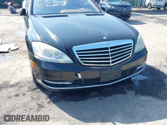 ✅ 2011 Mercedes-Benz S 550 • VIN: WDDNG8GB8BA375872 • Лот: 42552211. Опубликован ранее на IAAI с пробегом 132 354 миль. Бесплатный доступ к архиву аукционных продаж из США и подробный отчёт об истории автомобиля на DreamBid. Изображение 6.