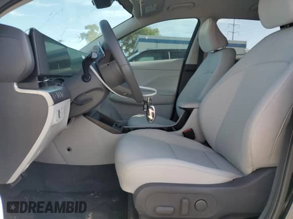 2024 Hyundai Kona SEL with VIN KM8HC3AB3RU065146, listed as a Copart auction lot 64707924 with 2,096 mi miles and Salvage title. Bid and sale history available at DreamBid. Image 7.