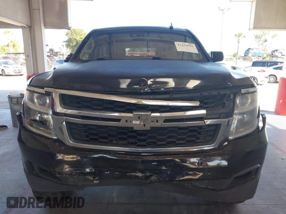 ✅ 2017 Chevrolet Suburban LT • VIN: 1GNSCHKC3HR151824 • Lot: 43430583. Wystawiony na IAAI z przebiegiem 227 585 mil. Bezpłatny archiwum sprzedaży aukcyjnych z USA i szczegółowy raport historii pojazdu na DreamBid. Zdjęcie 12.