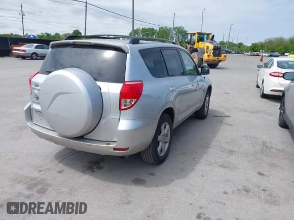✅ 2007 Toyota RAV4 Limited • VIN: JTMZD31V275040519 • Lot: 42271201. Listed on IAAI with 188,787 mi. Free auction sales archive from the USA and detailed vehicle history report at DreamBid. Image 4.