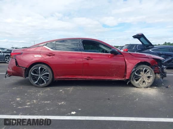 ✅ 2023 Nissan Altima SR • VIN: 1N4BL4CV1PN329808 • Lot: 43054681. Wystawiony na IAAI z przebiegiem 29 482 mil. Bezpłatny archiwum sprzedaży aukcyjnych z USA i szczegółowy raport historii pojazdu na DreamBid. Zdjęcie 14.