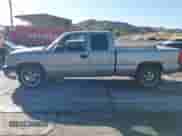 ✅ 2003 Chevrolet Silverado 1500 LS • VIN: 2GCEC19V931101936 • Lot: 43388856. Wystawiony na IAAI z przebiegiem 154 950 mil mil. Skorzystaj z bezpłatnego archiwum sprzedaży aukcyjnych z USA i zobacz szczegółowy raport historii pojazdu na DreamBid. Zdjęcie 14.