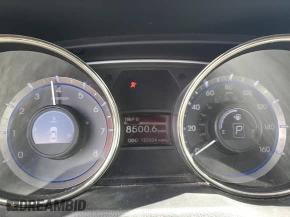 2012 Hyundai Sonata SE z VIN 5NPEC4AB5CH476868, wystawiony jako Copart lot #82700055 z przebiegiem 122 534 mil mil oraz Szkoda całkowita • Salvage title. Historia ofert i sprzedaży dostępna na DreamBid. Obrazek 9.