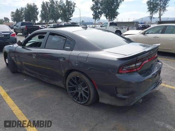 ✅ 2019 Dodge Charger Scat Pack • VIN: 2C3CDXGJ6KH553389 • Lot: 43216927. Wystawiony na IAAI z przebiegiem 65 405 mil. Bezpłatny archiwum sprzedaży aukcyjnych z USA i szczegółowy raport historii pojazdu na DreamBid. Zdjęcie 3.