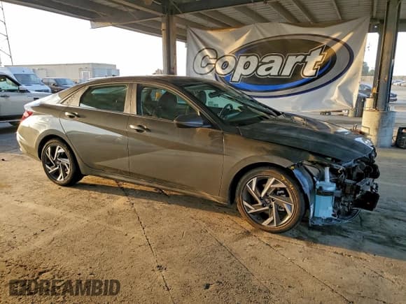 ✅ 2025 Hyundai Elantra SEL Convenience • VIN: KMHLS4DG7SU004950 • Lot: 95541695. Wystawiony na Copart z przebiegiem 7 886 mil. Bezpłatny archiwum sprzedaży aukcyjnych z USA i szczegółowy raport historii pojazdu na DreamBid. Zdjęcie 4.
