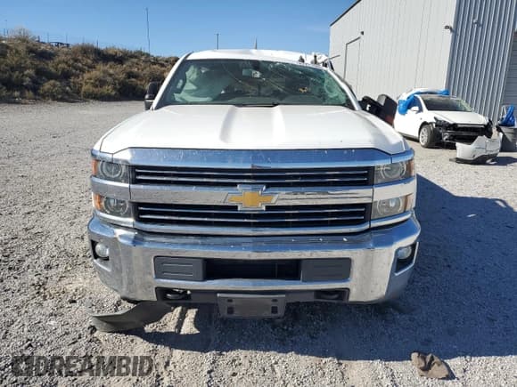 ✅ 2017 Chevrolet Silverado 2500HD LT • VIN: 1GC1KVEG2HF227765 • Lot: 87211585. Listed on Copart with 149,376 mi. Free auction sales archive from the USA and detailed vehicle history report at DreamBid. Image 5.