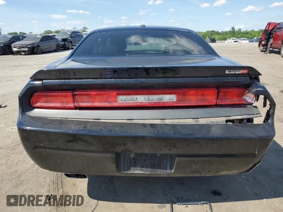 ✅ 2012 Dodge Challenger SRT-8 392 • VIN: 2C3CDYCJ0CH208498 • Lot: 55696214. Wystawiony na Copart z przebiegiem 110 987 mil. Bezpłatny archiwum sprzedaży aukcyjnych z USA i szczegółowy raport historii pojazdu na DreamBid. Zdjęcie 6.