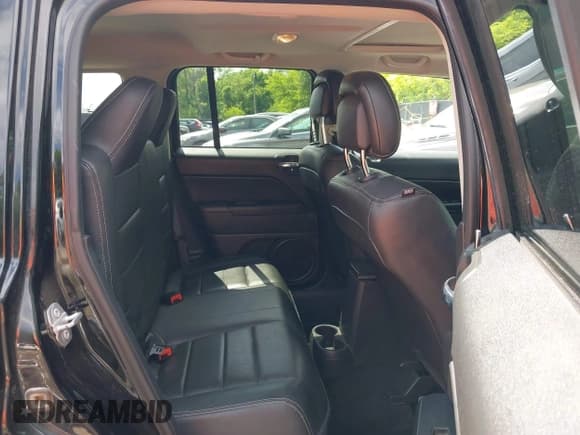 ✅ 2016 Jeep Patriot High Altitude • VIN: 1C4NJRFB0GD522971 • Lot: 42376337. Listed on IAAI with 131,946 mi. Free auction sales archive from the USA and detailed vehicle history report at DreamBid. Image 8.