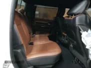 ✅ 2022 Ram 2500 Longhorn • VIN: 3C6UR5GL8NG165499 • Lot: 77813584. Wystawiony na Copart z przebiegiem 49 443 mil. Bezpłatny archiwum sprzedaży aukcyjnych z USA i szczegółowy raport historii pojazdu na DreamBid. Zdjęcie 11.