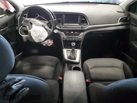 ✅ 2017 Hyundai Elantra Value Edition • VIN: 5NPD84LF2HH189928 • Лот: 85338585. Опубликован ранее на Copart с пробегом Не указан. Бесплатный доступ к архиву аукционных продаж из США и подробный отчёт об истории автомобиля на DreamBid. Изображение 8.