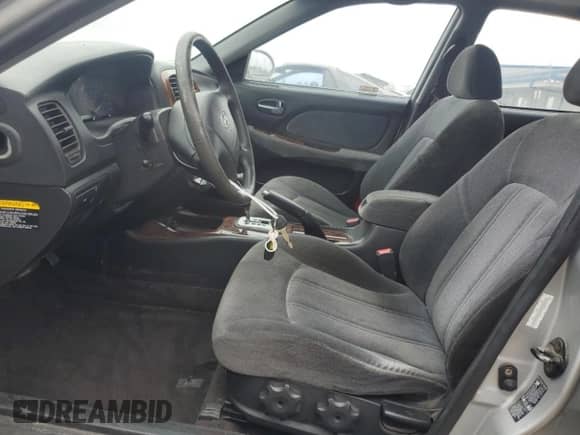 2004 Hyundai Sonata GLS с VIN KMHWF35HX4A985296, выставлен на аукционе Copart как лот 78211734 с пробегом 143 300 миль миль и Списание • Salvage title. История ставок и продаж доступна на DreamBid. Изображение 7.