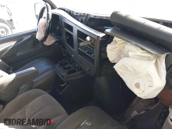 ✅ 2014 Chevrolet Express Cargo • VIN: 1GCZGTCA0E1134145 • Lot: 43533507. Listed on IAAI with 201,064 mi. Free auction sales archive from the USA and detailed vehicle history report at DreamBid. Image 5.