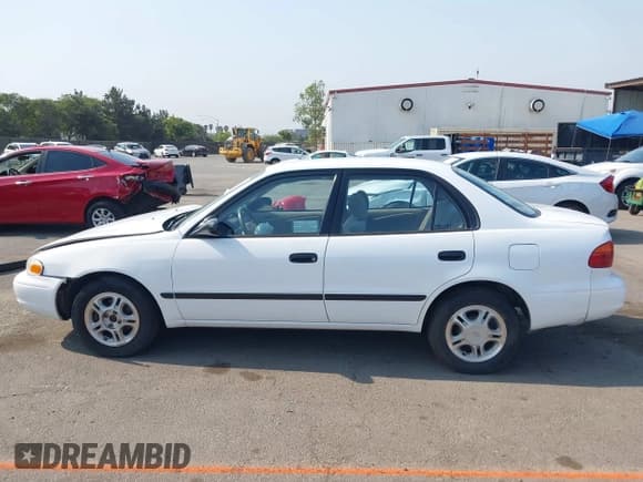 ✅ 2002 Chevrolet Prizm • VIN: 1Y1SK528X2Z422970 • Lot: 42978636. Listed on IAAI with Not provided. Free auction sales archive from the USA and detailed vehicle history report at DreamBid. Image 13.
