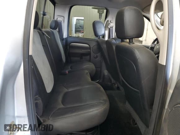 ✅ 2004 Dodge 2500 ST • VIN: 3D7KA28D24G281010 • Lot: 77801814. Wystawiony na Copart z przebiegiem Nie podano. Bezpłatny archiwum sprzedaży aukcyjnych z USA i szczegółowy raport historii pojazdu na DreamBid. Zdjęcie 11.