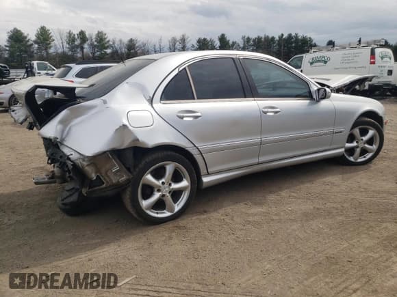 ✅ 2006 Mercedes-Benz C 230 Sport • VIN: WDBRF52H76F831957 • Lot: 50356295. Wystawiony na Copart z przebiegiem 108 508 mil. Bezpłatny archiwum sprzedaży aukcyjnych z USA i szczegółowy raport historii pojazdu na DreamBid. Zdjęcie 3.