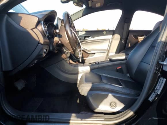 2015 Mercedes-Benz CLA 250 с VIN WDDSJ4EB8FN191529, выставлен на аукционе Copart как лот 87009705 с пробегом 180 813 миль миль и Списание • Salvage title. История ставок и продаж доступна на DreamBid. Изображение 7.