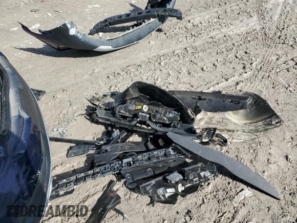 ✅ 2023 Chevrolet Blazer LT • VIN: 3GNKBCR49PS148281 • Lot: 90874005. Listed on Copart with 73,220 mi. Free auction sales archive from the USA and detailed vehicle history report at DreamBid. Image 13.