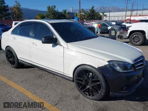✅ 2008 Mercedes-Benz C 300 Sport • VIN: WDDGF54X18F048784 • Lot: 43900846. Listed on IAAI with 190,144 mi. Free auction sales archive from the USA and detailed vehicle history report at DreamBid. Image 1.