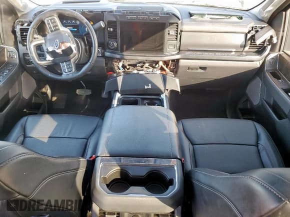 ✅ 2024 Ford F-250 XL • VIN: 1FT8W2BT3REC90092 • Lot: 81446225. Wystawiony na Copart z przebiegiem 15 166 mil. Bezpłatny archiwum sprzedaży aukcyjnych z USA i szczegółowy raport historii pojazdu na DreamBid. Zdjęcie 8.