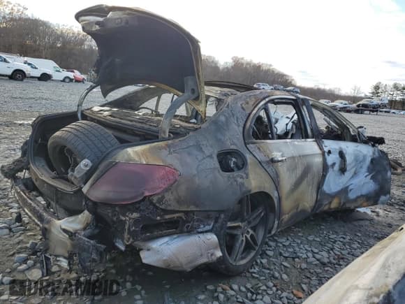 ✅ 2019 Mercedes-Benz E 300 • VIN: WDDZF4KB1KA610455 • Lot: 92473195. Listed on Copart with Not provided. Free auction sales archive from the USA and detailed vehicle history report at DreamBid. Image 3.