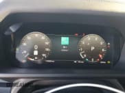 ✅ 2024 Land Rover Defender V8 • VIN: SALEBEEE2R2291306 • Lot: 52377575. Listed on Copart with 10,350 mi. Free auction sales archive from the USA and detailed vehicle history report at DreamBid. Image 9.