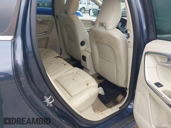 ✅ 2014 Volvo XC60 3.2L • VIN: YV4940DZ9E2547717 • Lot: 42880473. Listed on IAAI with 114,315 mi. Free auction sales archive from the USA and detailed vehicle history report at DreamBid. Image 8.