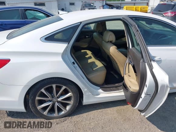 ✅ 2015 Hyundai Azera • VIN: KMHFG4JG3FA447672 • Лот: 42474930. Опубликован ранее на IAAI с пробегом 125 425 миль. Бесплатный доступ к архиву аукционных продаж из США и подробный отчёт об истории автомобиля на DreamBid. Изображение 8.