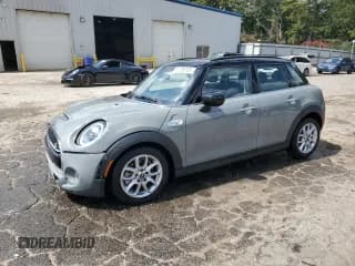 ✅ 2020 MINI Hardtop 4 Door Cooper S • VIN: WMWXU9C02L2M80096 • Lot: 81389705. Listed on Copart with 49,440 mi. Free auction sales archive from the USA and detailed vehicle history report at DreamBid. Image 1.