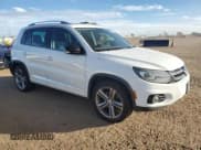 ✅ 2017 Volkswagen Tiguan Sport • VIN: WVGUV7AX6HK022572 • Lot: 86176335. Wystawiony na Copart z przebiegiem 78 976 mil. Bezpłatny archiwum sprzedaży aukcyjnych z USA i szczegółowy raport historii pojazdu na DreamBid. Zdjęcie 4.
