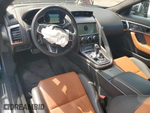 ✅ 2023 Jaguar F-Type R • VIN: SAJD51FE0PCK80511 • Lot: 57606565. Wystawiony na Copart z przebiegiem 12 373 mil. Bezpłatny archiwum sprzedaży aukcyjnych z USA i szczegółowy raport historii pojazdu na DreamBid. Zdjęcie 8.