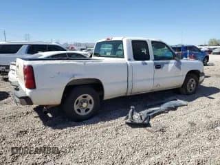 ✅ 2003 Chevrolet Silverado 1500 LS • VIN: 2GCEC19X331246472 • Лот: 75774294. Опубликован ранее на Copart с пробегом 152 151 миль. Бесплатный доступ к архиву аукционных продаж из США и подробный отчёт об истории автомобиля на DreamBid. Изображение 3.