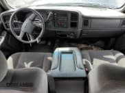 ✅ 2006 GMC Sierra 1500 SLE2 • VIN: 2GTEK13Z661303281 • Lot: 63319215. Wystawiony na Copart z przebiegiem Nie podano. Bezpłatny archiwum sprzedaży aukcyjnych z USA i szczegółowy raport historii pojazdu na DreamBid. Zdjęcie 8.