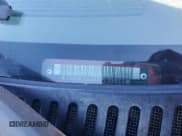 ✅ 2002 Chevrolet Silverado 2500HD LT • VIN: 1GCHK23U62F193911 • Lot: 87440435. Wystawiony na Copart z przebiegiem 183 509 mil. Bezpłatny archiwum sprzedaży aukcyjnych z USA i szczegółowy raport historii pojazdu na DreamBid. Zdjęcie 13.