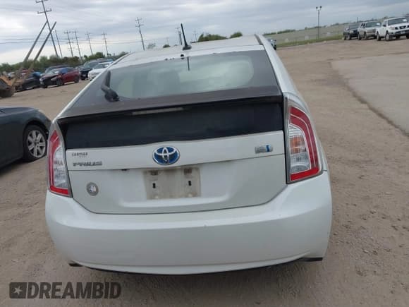✅ 2014 Toyota Prius Two • VIN: JTDKN3DU6E1735737 • Лот: 43817896. Опубликован ранее на IAAI с пробегом 209 554 миль. Бесплатный доступ к архиву аукционных продаж из США и подробный отчёт об истории автомобиля на DreamBid. Изображение 16.