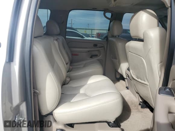 ✅ 2004 Chevrolet Suburban LT • VIN: 1GNEC16T44R312125 • Лот: 52427875. Опубликован ранее на Copart с пробегом 188 143 миль. Бесплатный доступ к архиву аукционных продаж из США и подробный отчёт об истории автомобиля на DreamBid. Изображение 12.